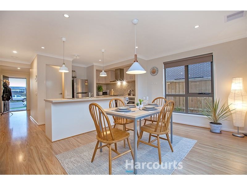 24 Pioneer Way, Officer VIC 3809