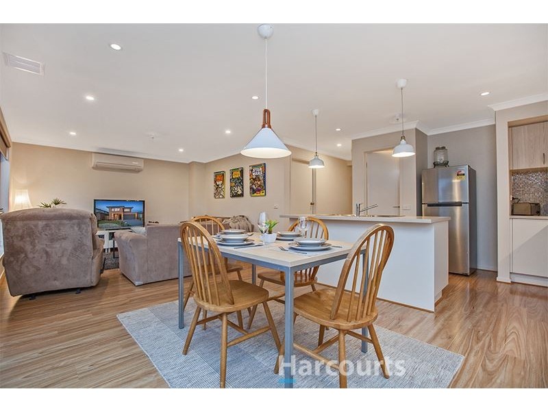 24 Pioneer Way, Officer VIC 3809