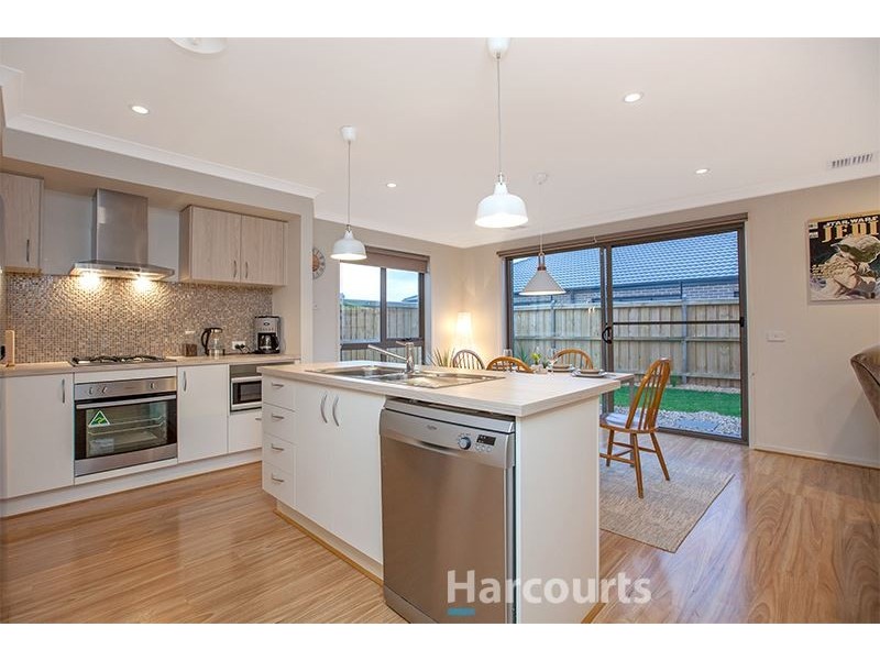 24 Pioneer Way, Officer VIC 3809