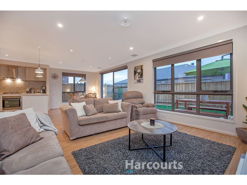 24 Pioneer Way, Officer VIC 3809