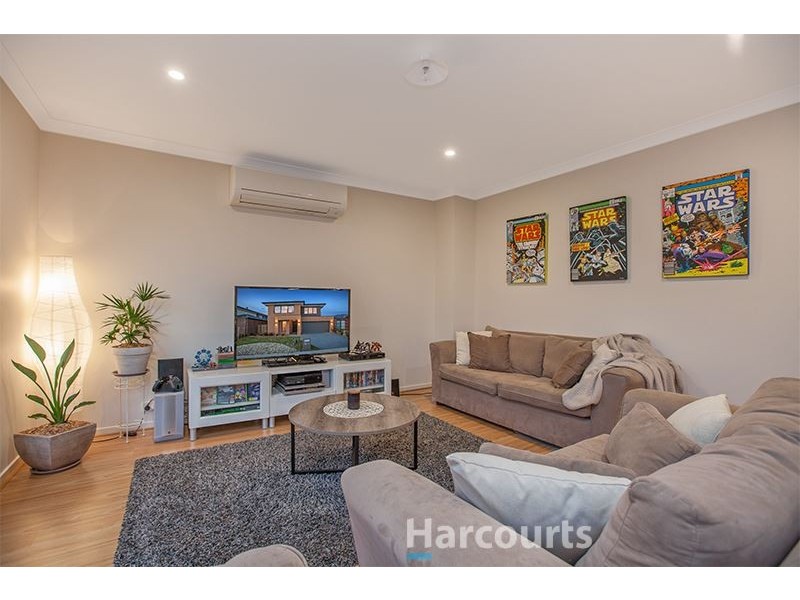 24 Pioneer Way, Officer VIC 3809