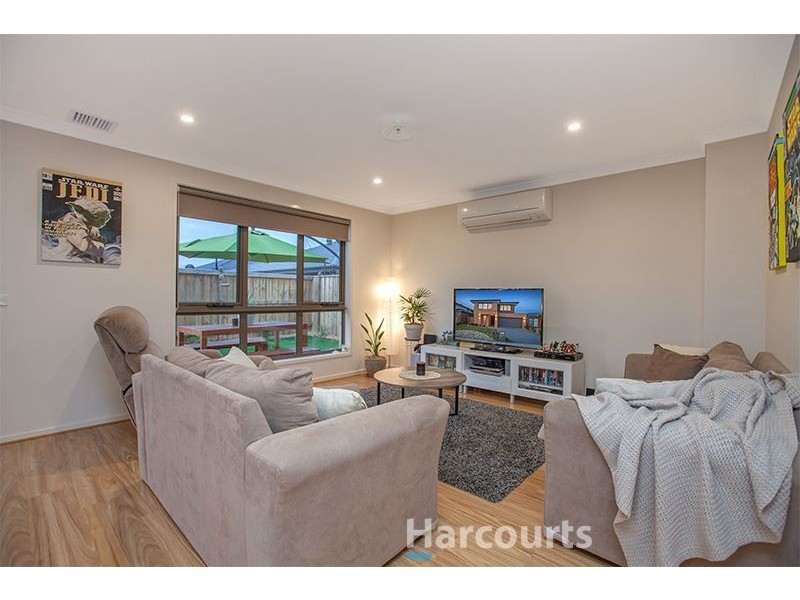 24 Pioneer Way, Officer VIC 3809