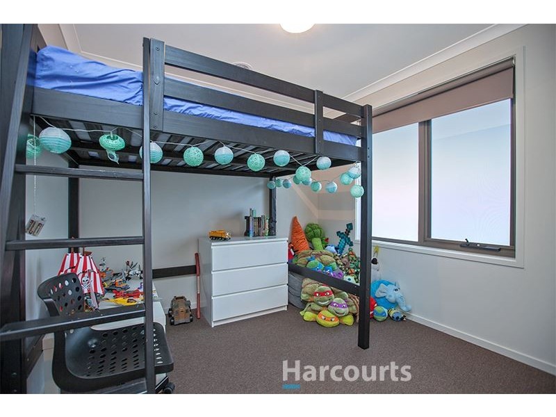 24 Pioneer Way, Officer VIC 3809