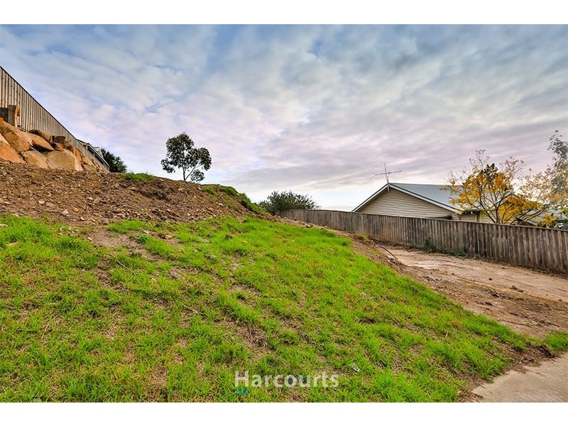 60 Highland Drive, Pakenham VIC 3810