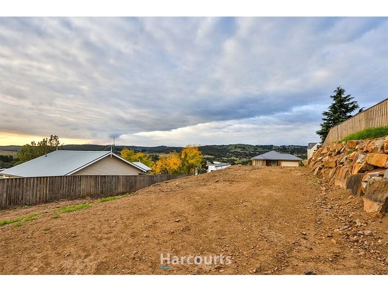 60 Highland Drive, Pakenham VIC 3810