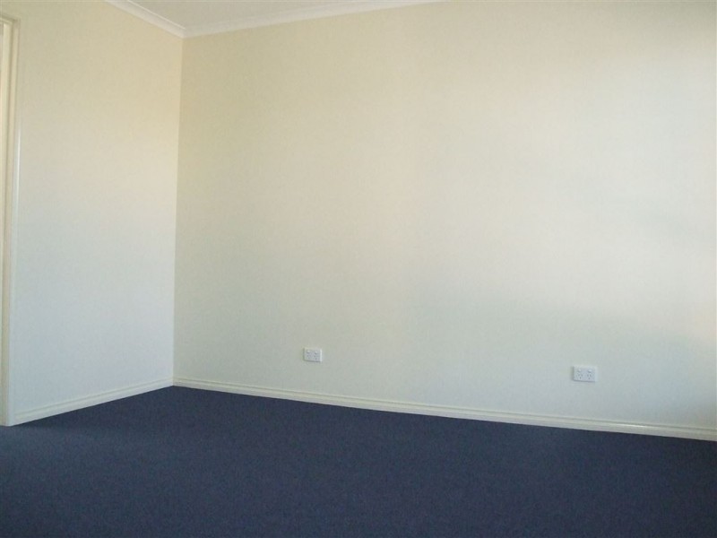 1 Latrobe Avenue, Pakenham VIC 3810