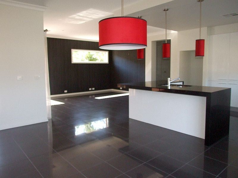 8 Wildcherry Avenue, Pakenham VIC 3810