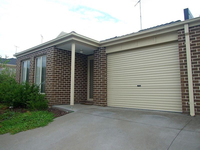 6/51 Leigh Drive, Pakenham VIC 3810