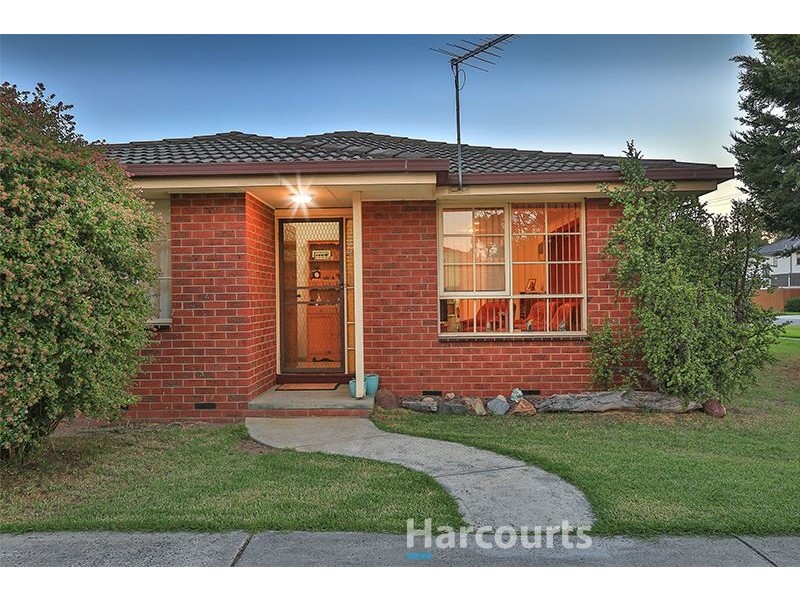 1/4 Guest Road, Pakenham VIC 3810
