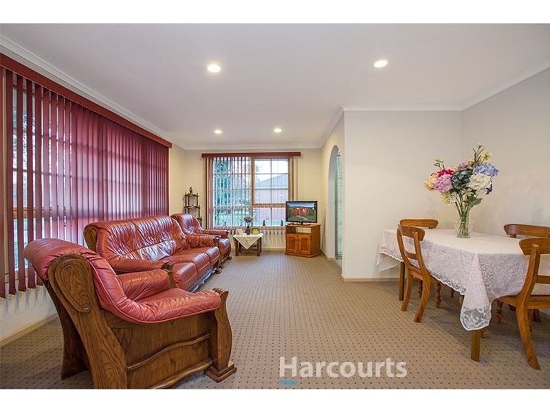 1/4 Guest Road, Pakenham VIC 3810