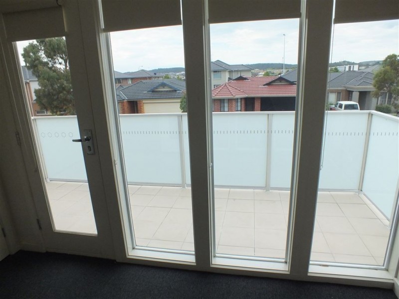 11 Laurina Link, Pakenham VIC 3810