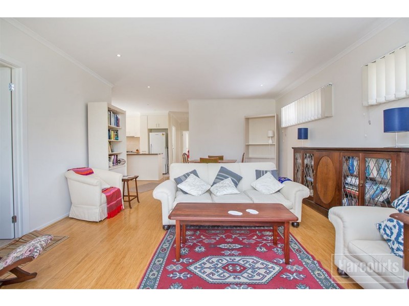 4/3 Princes Highway, Pakenham VIC 3810