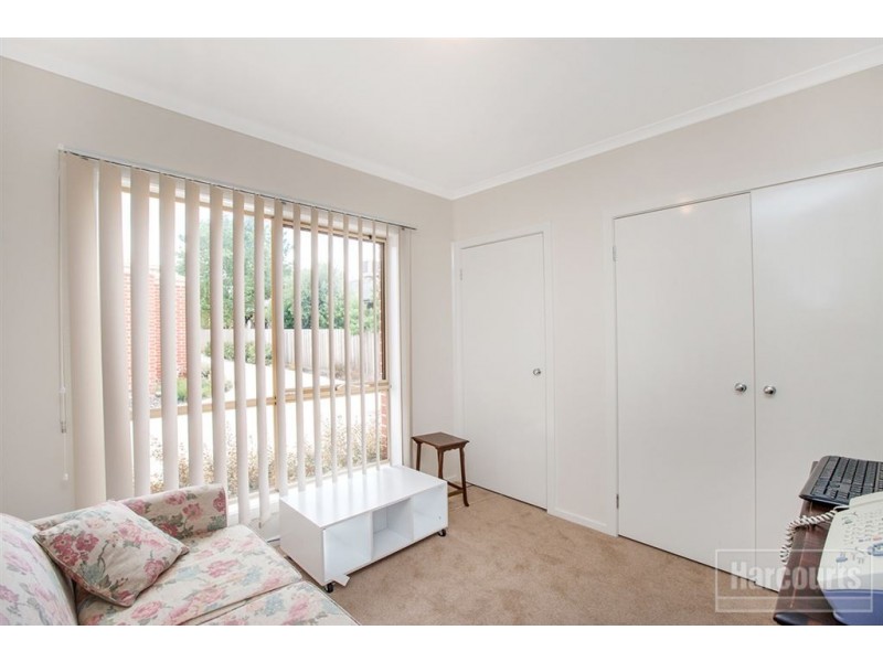 4/3 Princes Highway, Pakenham VIC 3810