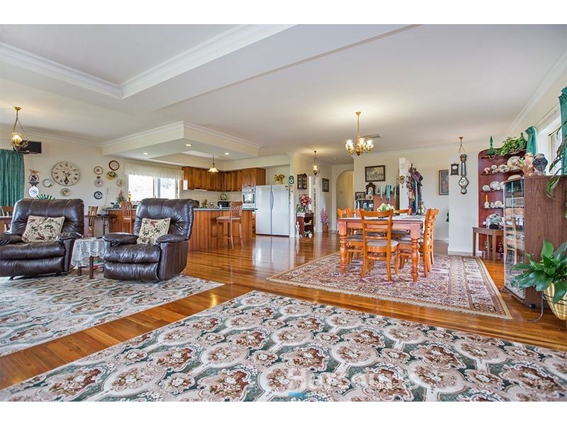 155 Sanders Road, Garfield North VIC 3814