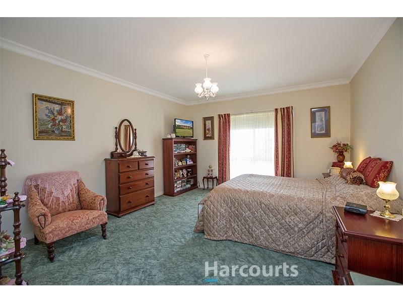 155 Sanders Road, Garfield North VIC 3814