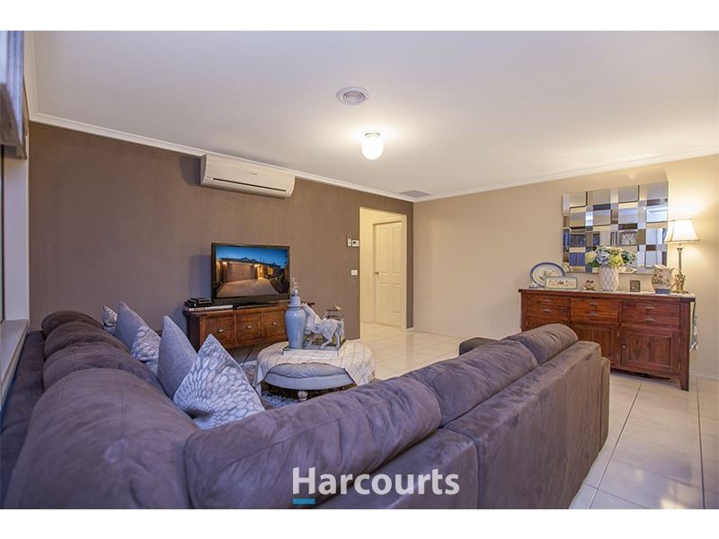 2/23 Melissa Way, Pakenham VIC 3810