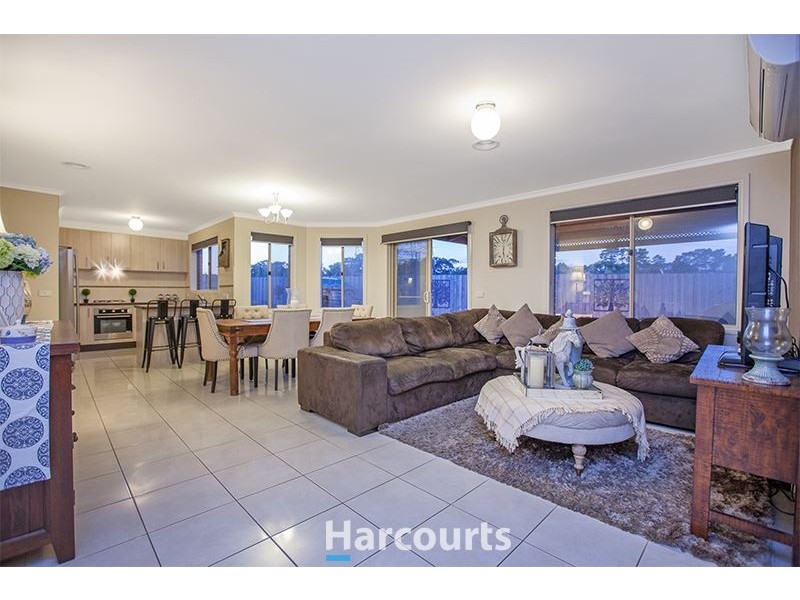 2/23 Melissa Way, Pakenham VIC 3810