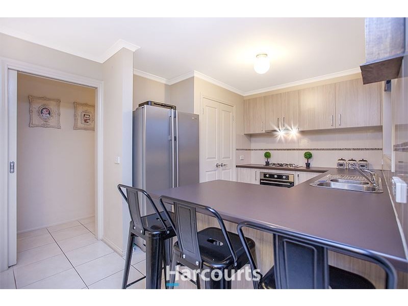 2/23 Melissa Way, Pakenham VIC 3810