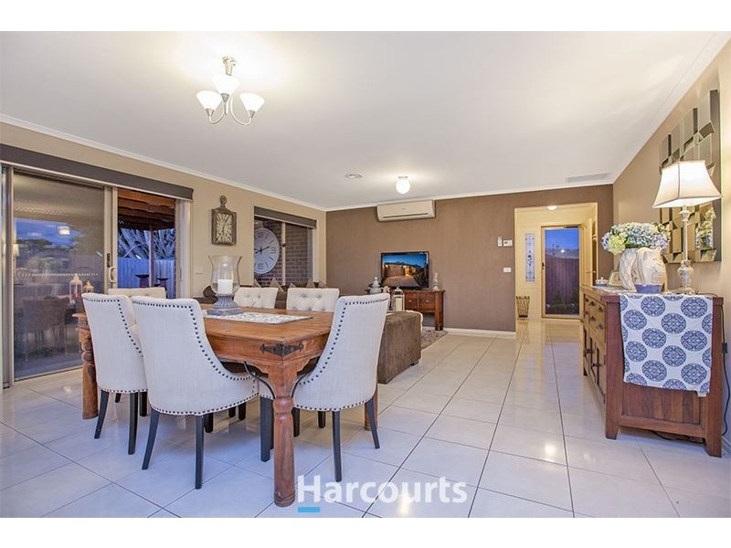 2/23 Melissa Way, Pakenham VIC 3810