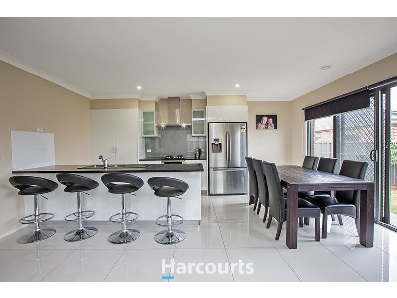 3 Rannoch Street, Cranbourne East VIC 3977