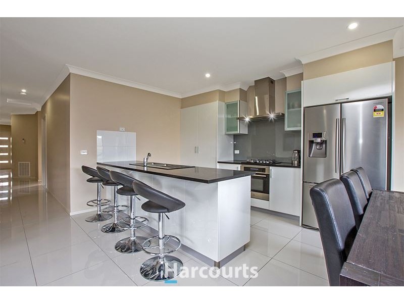 3 Rannoch Street, Cranbourne East VIC 3977