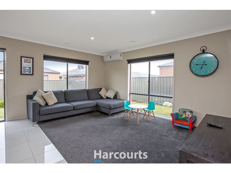 3 Rannoch Street, Cranbourne East VIC 3977