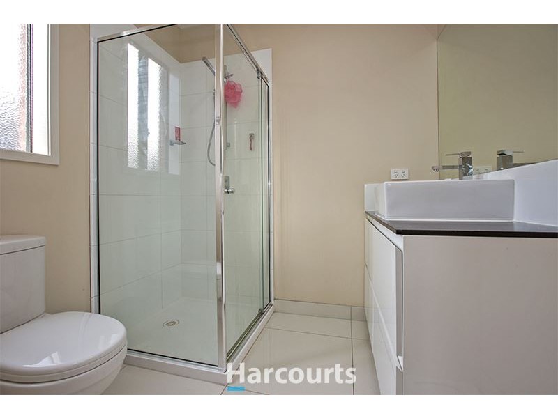 3 Rannoch Street, Cranbourne East VIC 3977