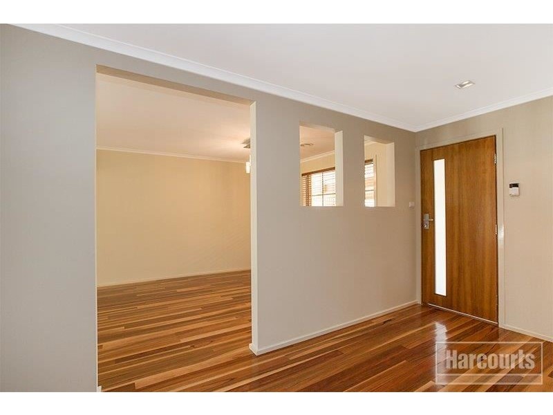 9 Amber Crescent, Narre Warren VIC 3805