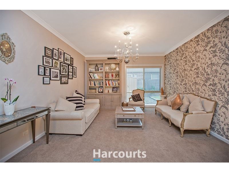 18 Sidney Nolan Place, Pakenham VIC 3810