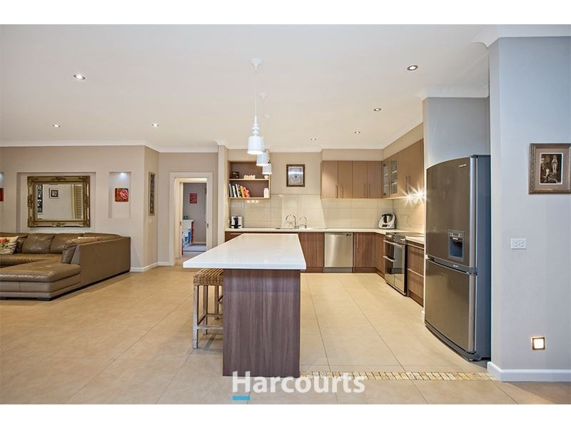 18 Sidney Nolan Place, Pakenham VIC 3810