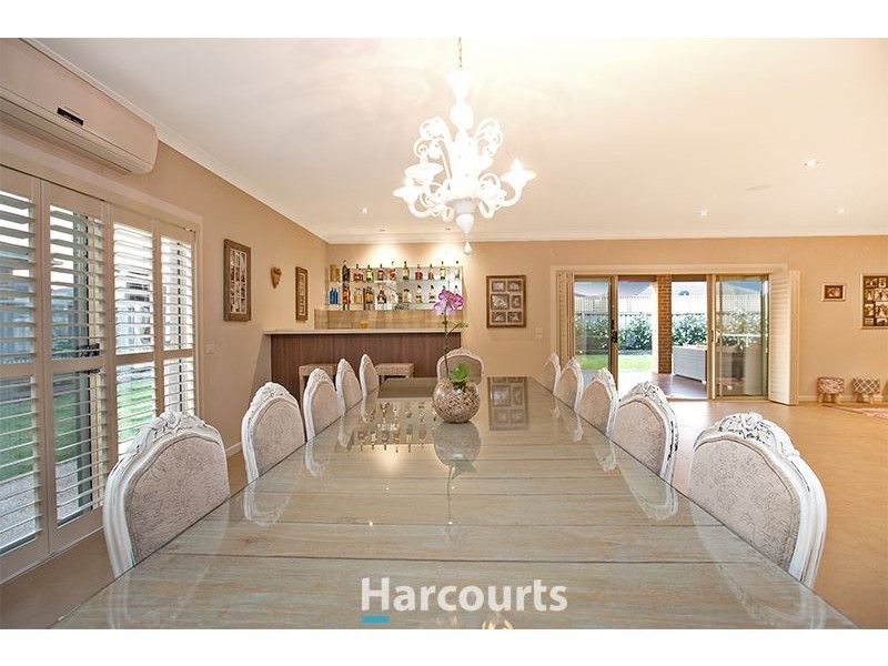 18 Sidney Nolan Place, Pakenham VIC 3810