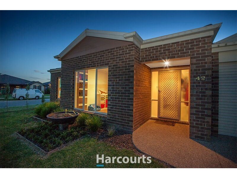 42 Honeyeater Way, Pakenham VIC 3810