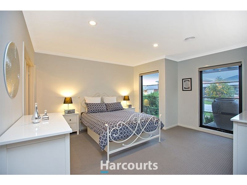 88 Dusseldorp Avenue, Pakenham VIC 3810