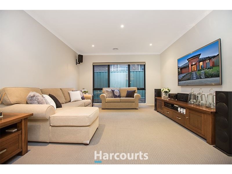 88 Dusseldorp Avenue, Pakenham VIC 3810