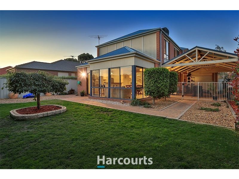9 Hopkins Pass, Pakenham VIC 3810