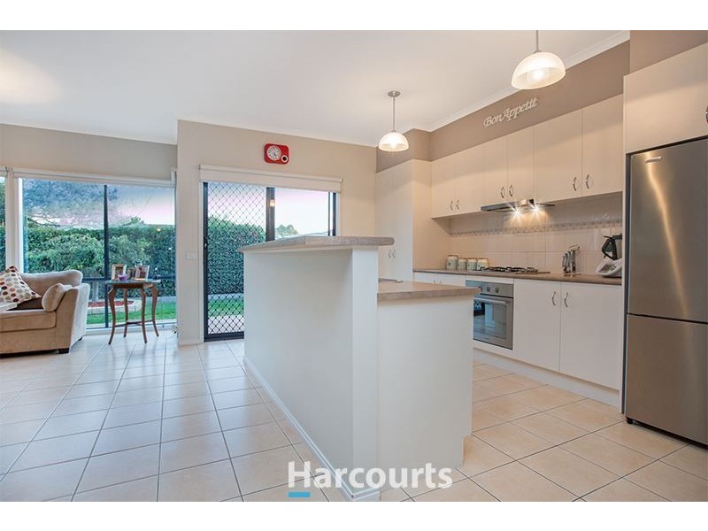 9 Hopkins Pass, Pakenham VIC 3810