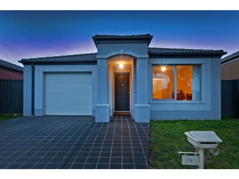 10 Seville Street, Pakenham VIC 3810