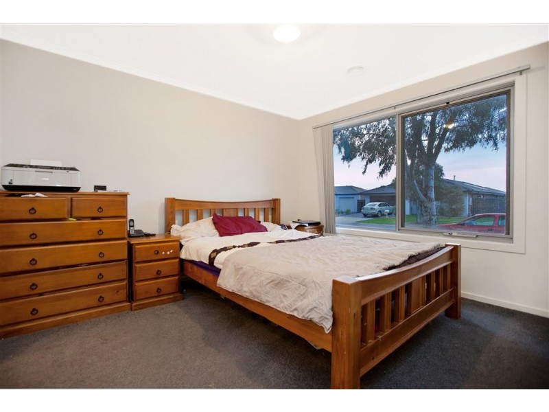 10 Seville Street, Pakenham VIC 3810