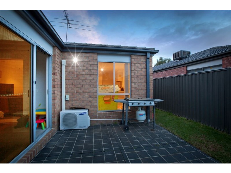 10 Seville Street, Pakenham VIC 3810