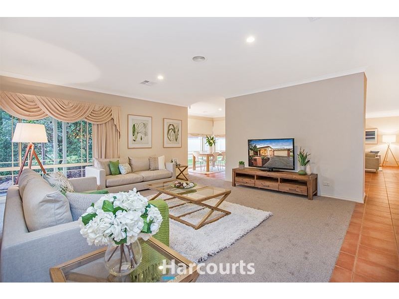 10 Tambo Court, Pakenham VIC 3810