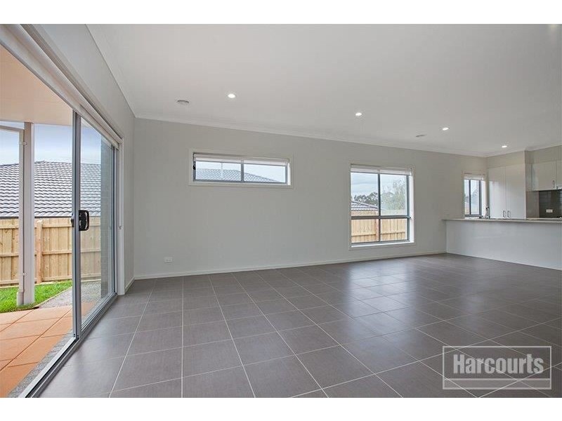 4 Apex Pl, Berwick VIC 3806
