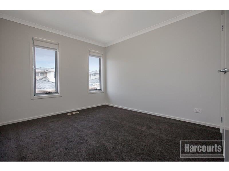 4 Apex Pl, Berwick VIC 3806