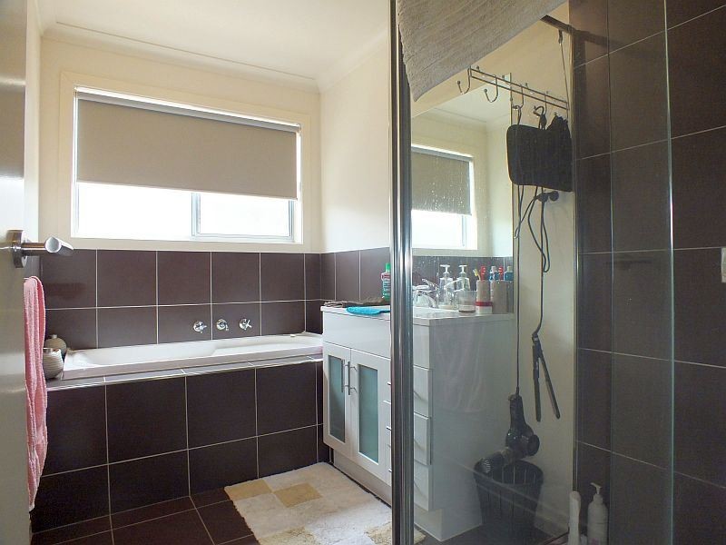 12/6-16 Diston Court, Pakenham VIC 3810