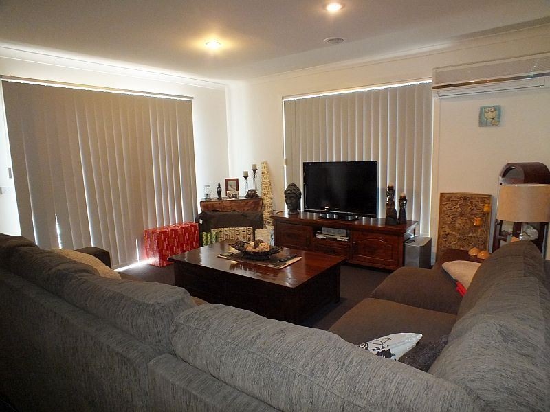 12/6-16 Diston Court, Pakenham VIC 3810