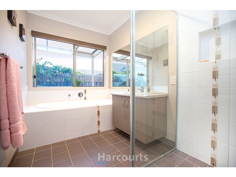 5 Daphne Court, Pakenham VIC 3810