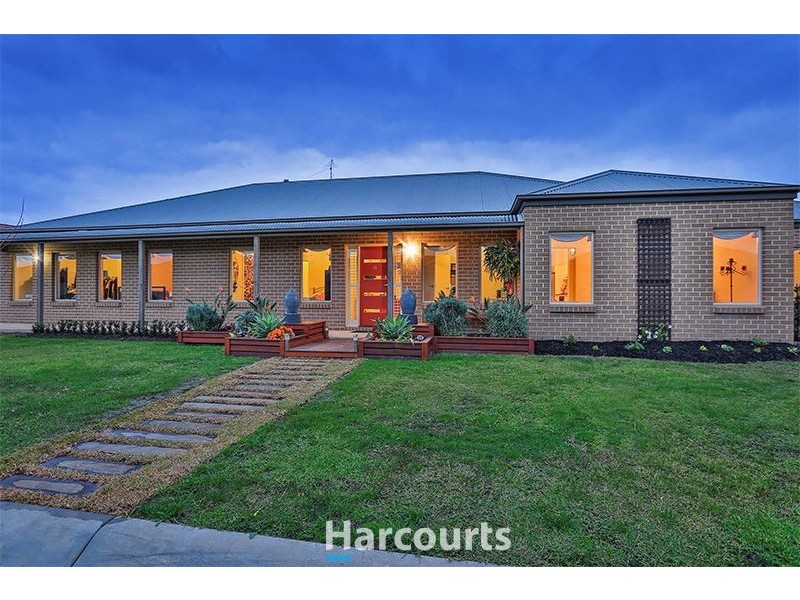 11 Sidney Nolan Place, Pakenham VIC 3810
