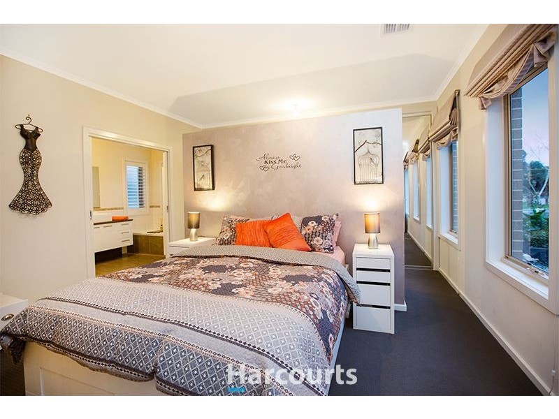 11 Sidney Nolan Place, Pakenham VIC 3810