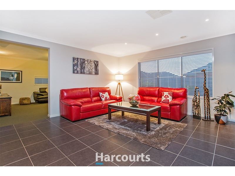 3 Clifford Drive, Pakenham VIC 3810