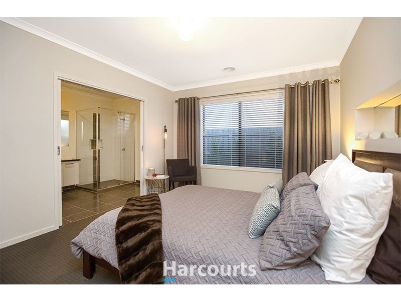 3 Clifford Drive, Pakenham VIC 3810