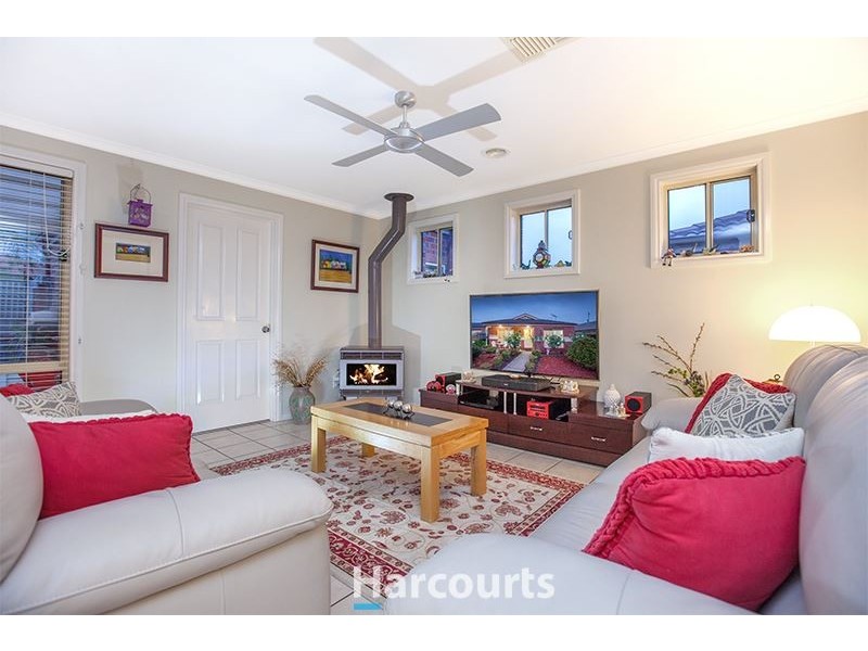 70 Manna Gum Drive, Pakenham VIC 3810